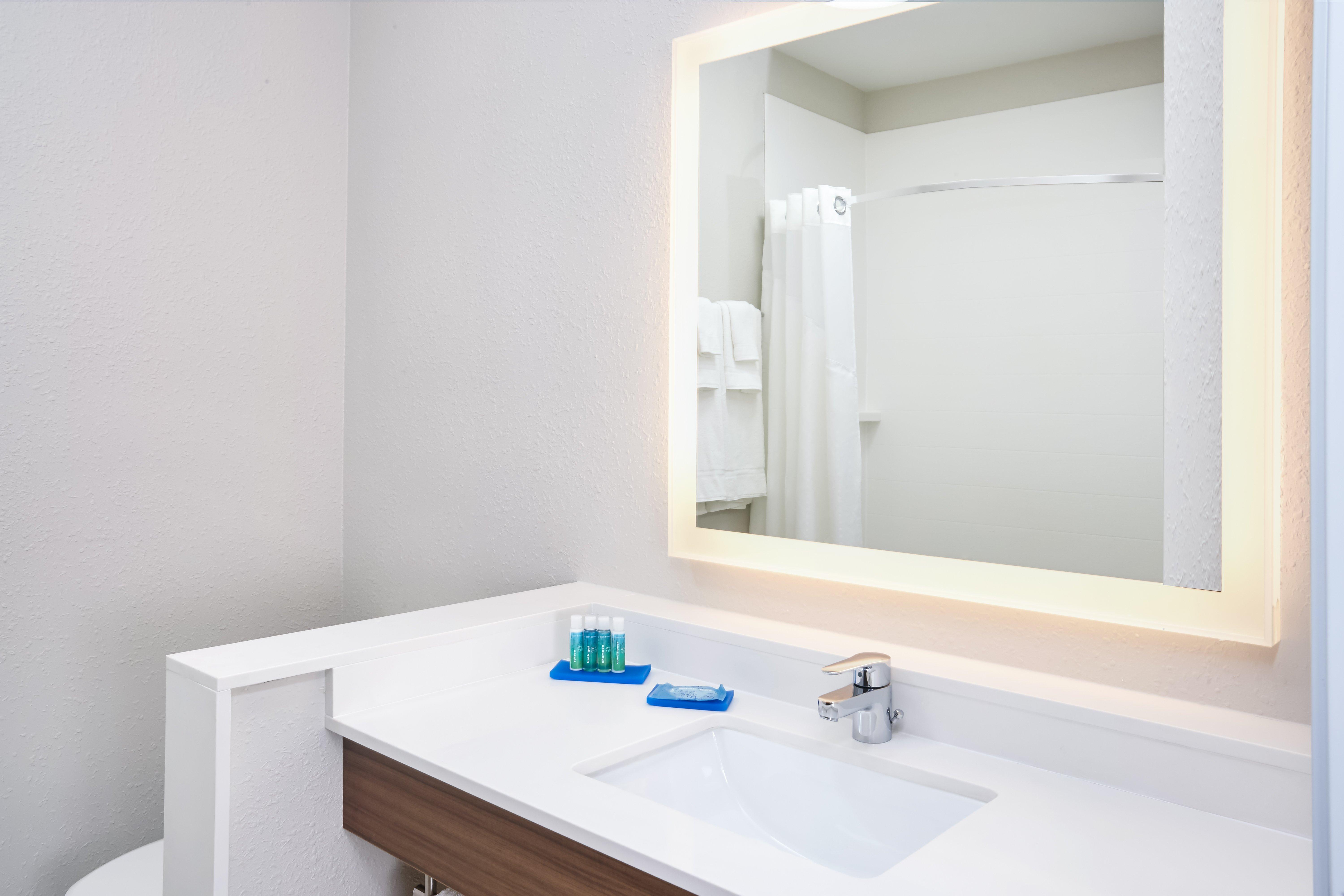 Holiday Inn Express & Suites Chicago North Shore - Niles By Ihg Екстер'єр фото