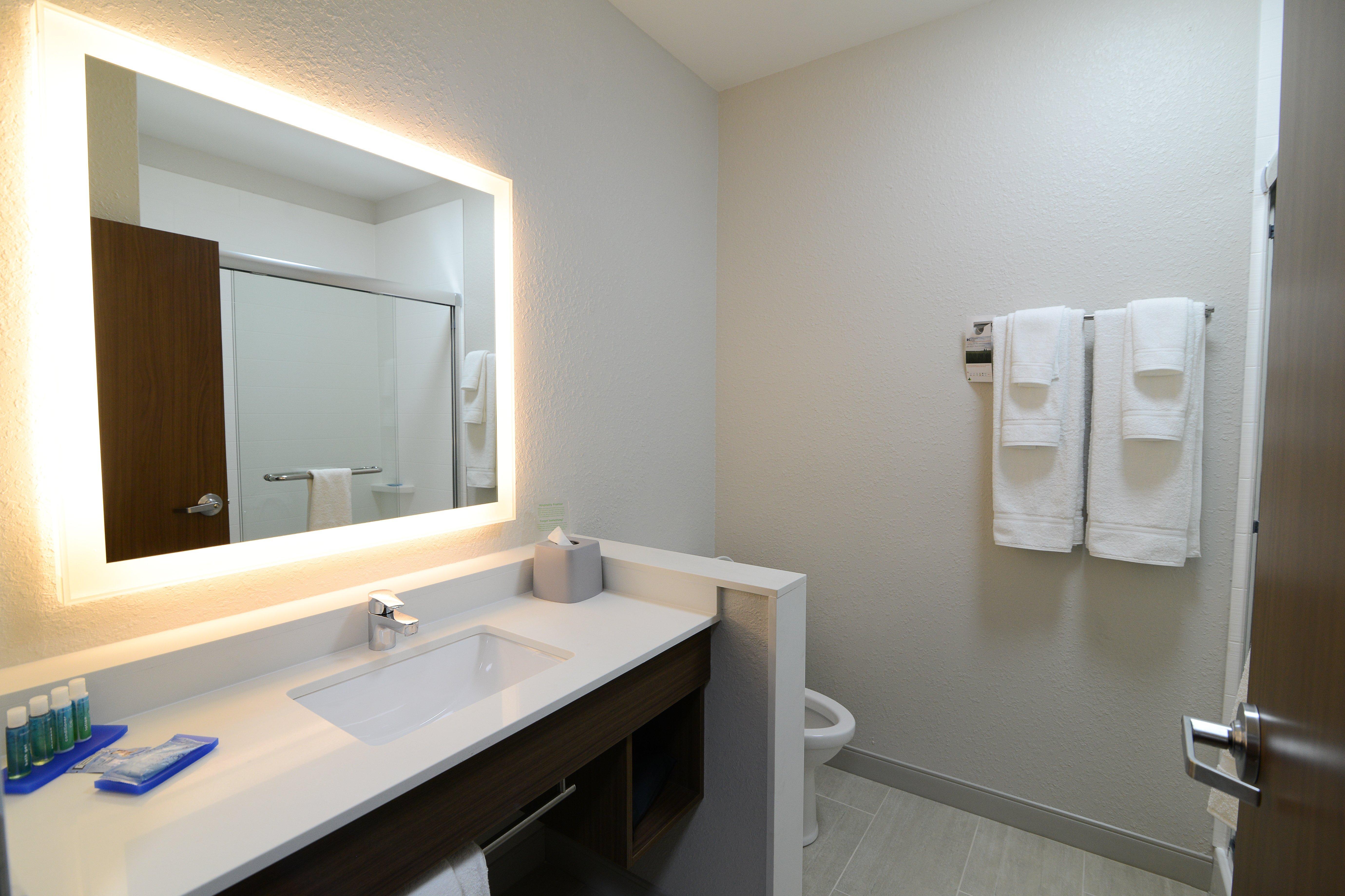 Holiday Inn Express & Suites Chicago North Shore - Niles By Ihg Екстер'єр фото
