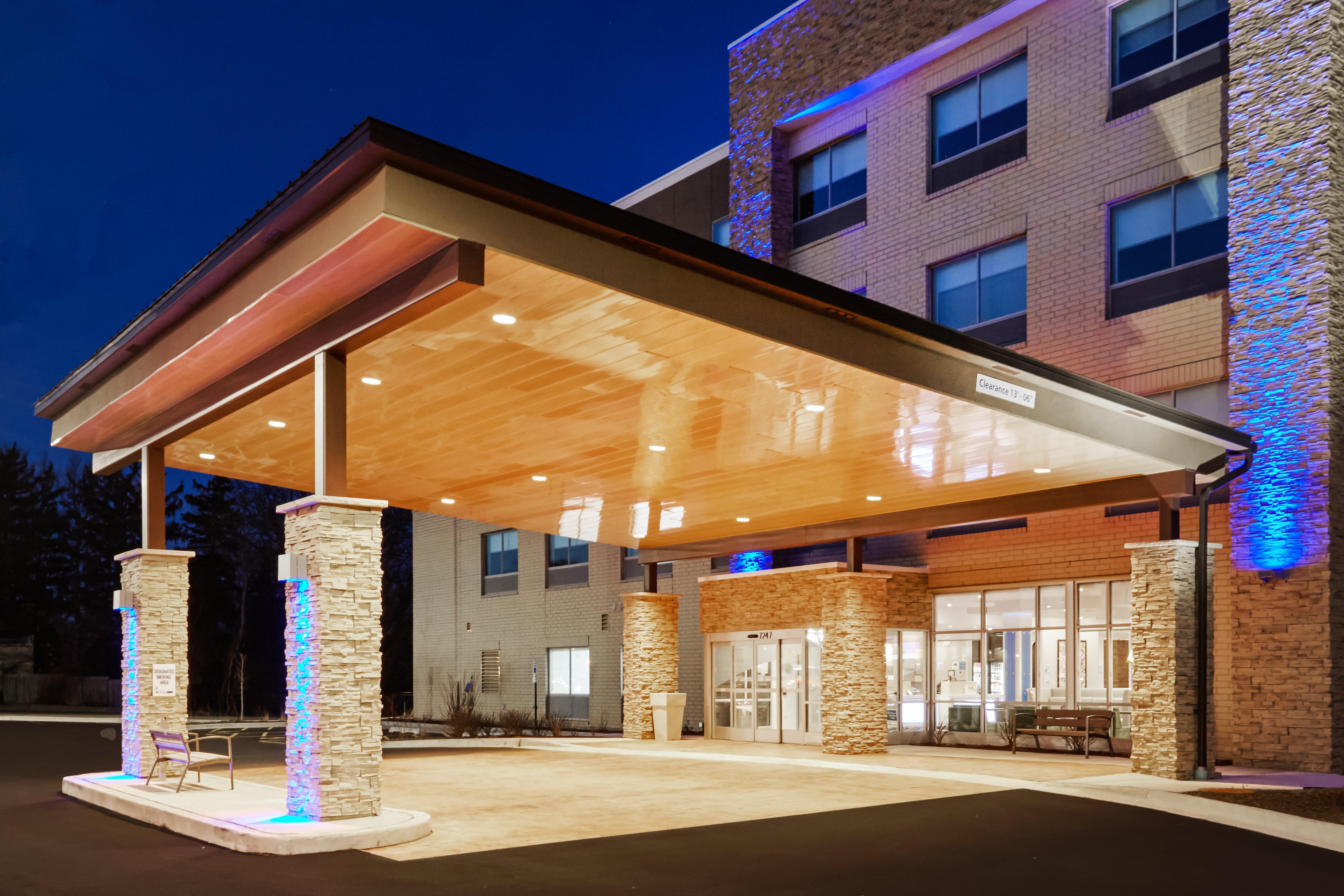 Holiday Inn Express & Suites Chicago North Shore - Niles By Ihg Екстер'єр фото